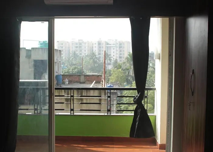 Siddha Xanadu Studio 313, Poolside Near Airport, Cc2 Mall